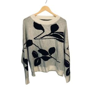 Fame On Central Eyelash Fuzz Crew Neck Floral MEDIUM Cream/Black Sweater